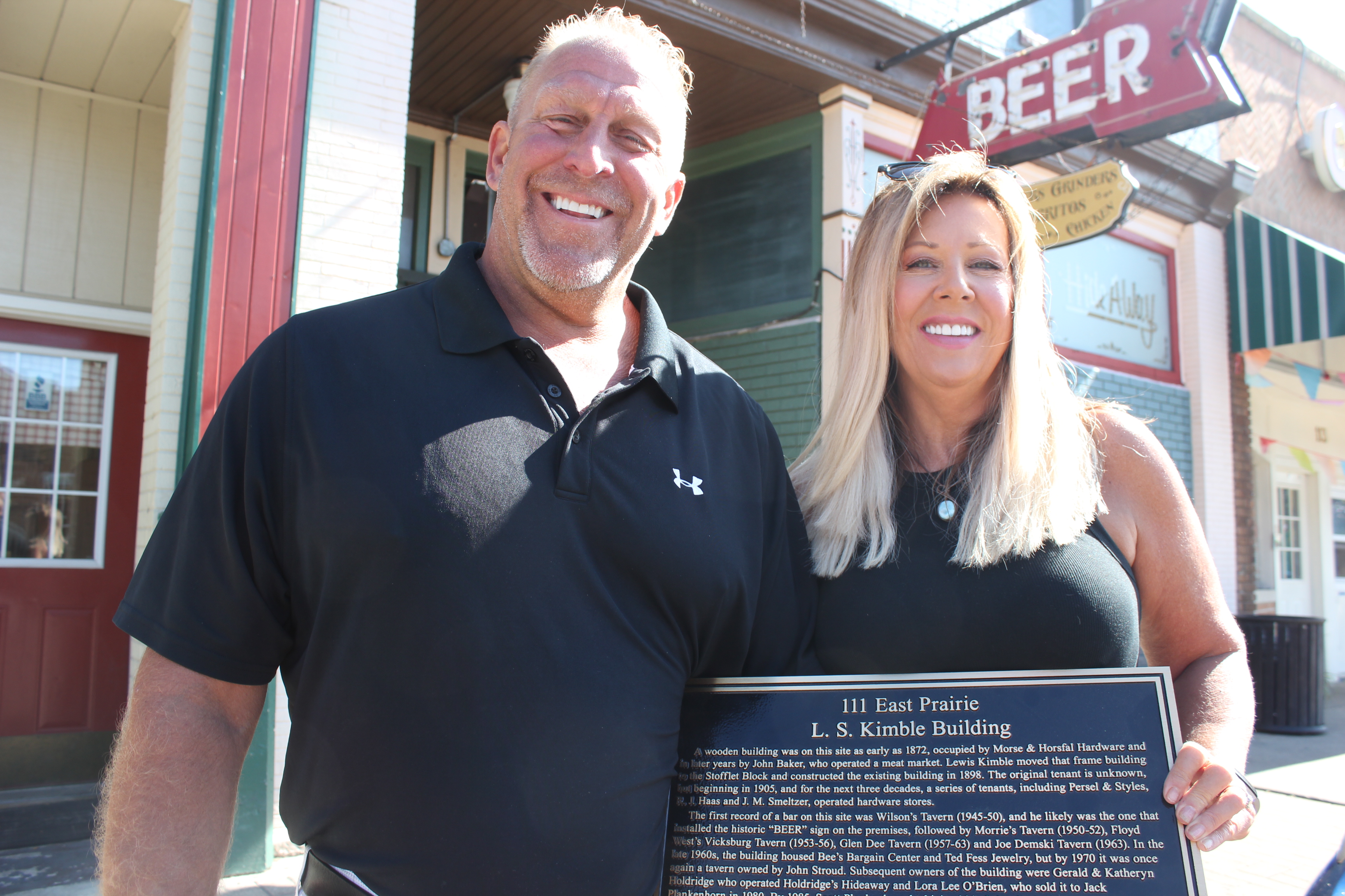plaque hideawway