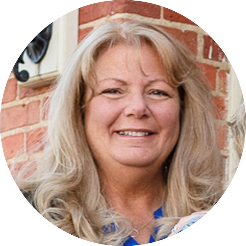 South County News team portrait of Sheri Freeland