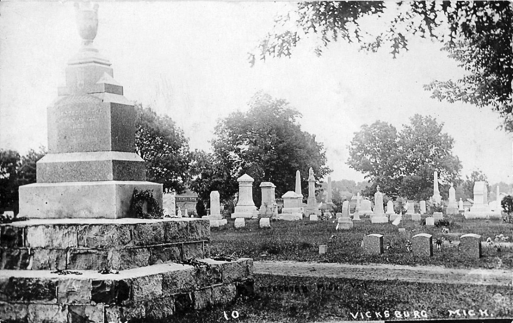 An old black and white photo of the cemetery in Vicksburg.